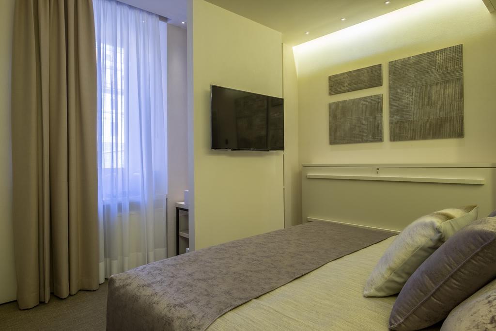 Room 230 Roma Luxury Suites Phòng bức ảnh